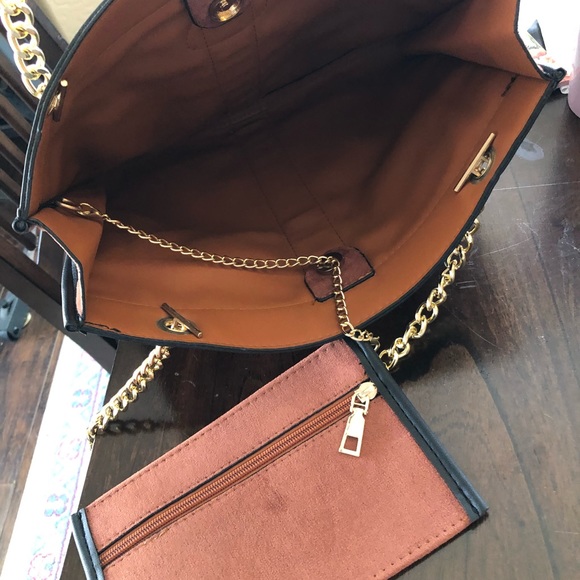 Tote bag, never used with small pouch attached - Picture 2 of 4